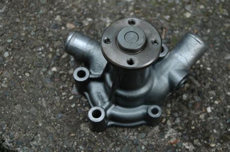 Yanmar 3gm30 3gm30f Marine Diesel Engine Water Pump Ebay