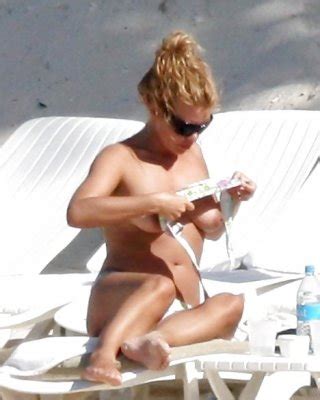 Billie Piper Topless Bikini Pictures Porn Pictures Xxx Photos Sex Images Pictoa