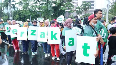 Syukuran Hut Ke Baznas Ajak Pengunjung Car Free Day Berzakat