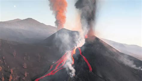 El volcán despliega toda su furia tras una nueva ruptura del cono