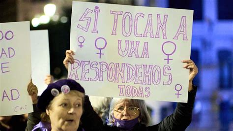 Un 25n Con 52 Mujeres Asesinadas El Feminismo Dividido Y Un Empuje Del