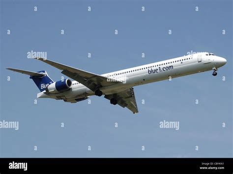 Blue1 MD-90 landing at London Heathrow Airport Stock Photo - Alamy