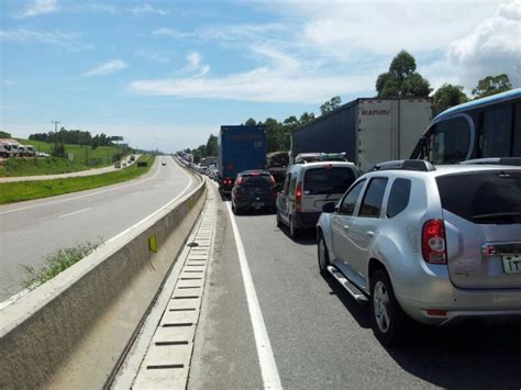 Manifestantes Bloqueiam Diversos Trechos De Rodovias Em Santa Catarina