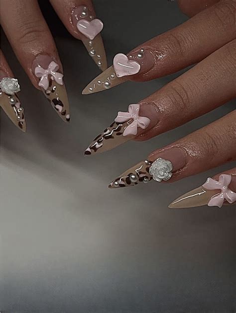 This Set Includes Pcs Almond Shaped Fake Nails The Nails Feature A