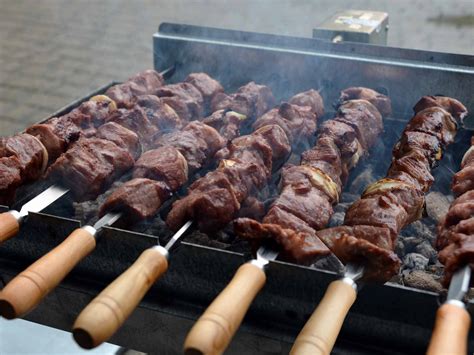 Grillen Am Spie Auf Dem Holzkohlegrill Spiess Grill De