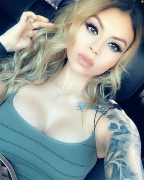 Full Sleeve Sexyness Porn Pic