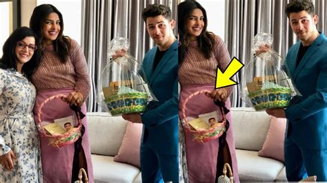 Aww Pregnant Priyanka Chopra And Nick Jonas Celebrating Their First Easter After Marriage Youtube