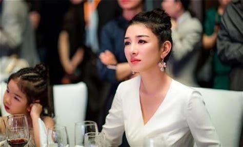 黄奕回忆女儿被夺走 女名星黄奕黄奕回忆女儿被夺走