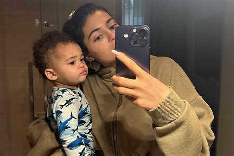 Kylie Jenner Reveals Photo And Name Of Her Son With Travis Scott