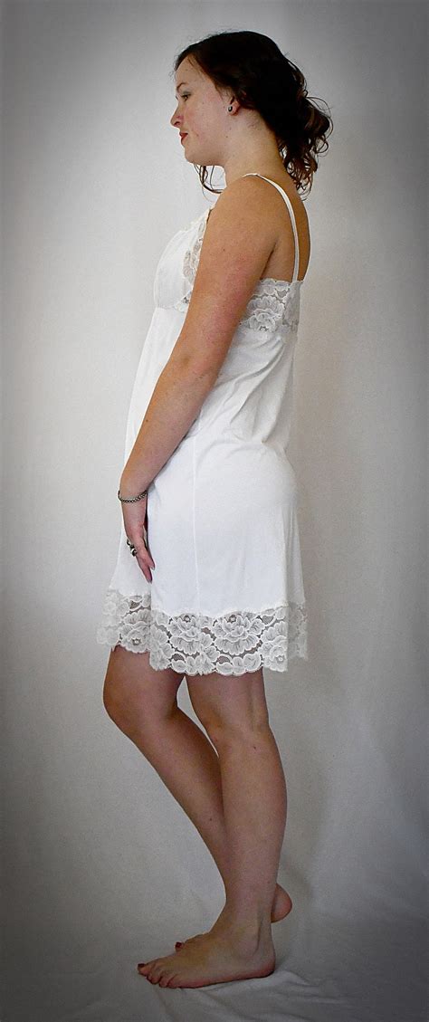 Vintage White Slip With Inset Lace Bodice And Hem Sz Etsy