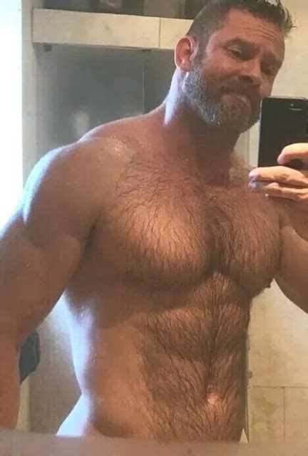 SHIRTLESS MALE MUSCULAR Hunk Mature Beefcake Hairy Body Beard Guy PHOTO