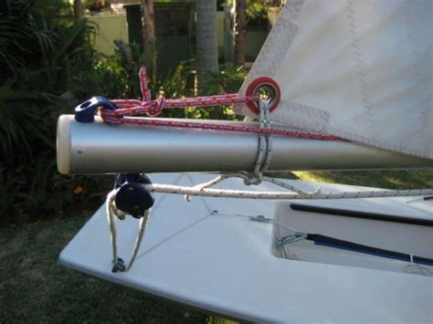 Rigging A Laser Sailboat How To Rig Launch A Laser Dinghy