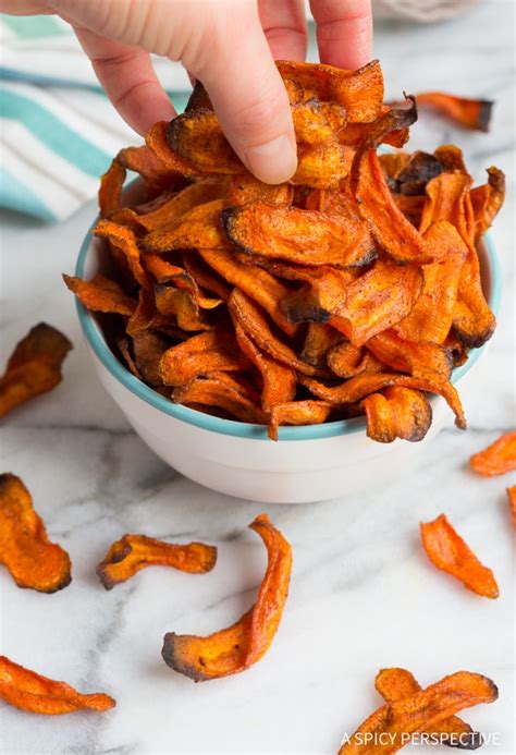 Healthy Baked Carrot Chips - A Spicy Perspective