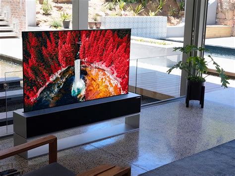 Lg Signature Oled R Rollable Tv Boasts An Ultrathin Screen That