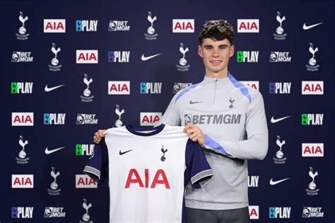 Mengenal Archie Gray Bintang Muda Baru Tottenham Hotspur