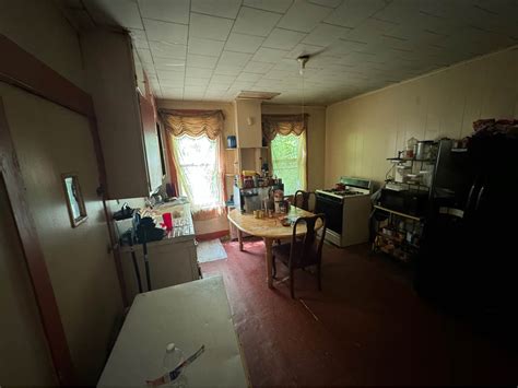 3 Beds 1 Bath - House - Property Rentals - Jefferson City, Missouri