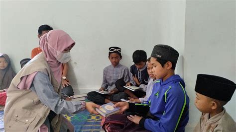 Wakaf Quran Di Bulan Nuzulul Quran Untuk Santri Dan Masjid Pelosok