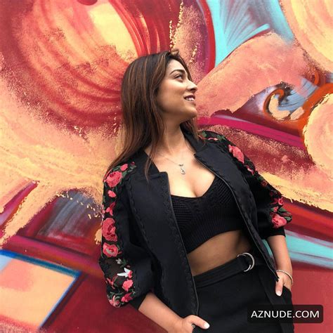 Shriya Saran Hot Sexy Bold Pics Collection Aznude