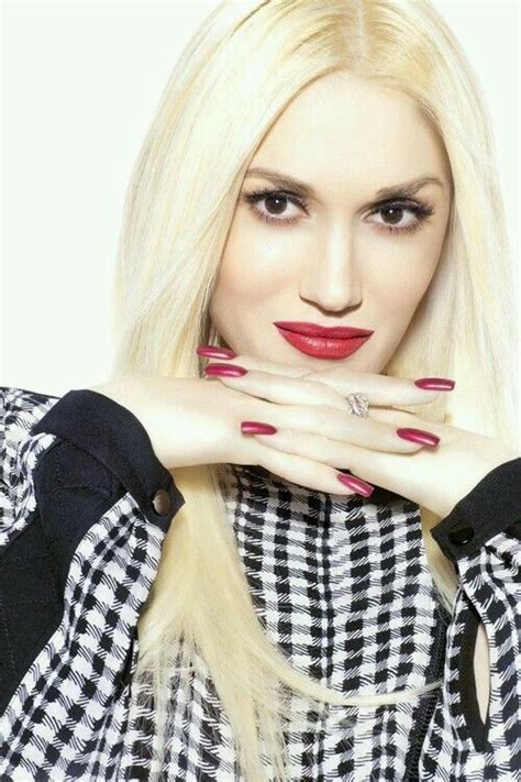 Épinglé par R erDave sur Singer Songtress Maquillage cheveux blonds Célébrités Femme blonde