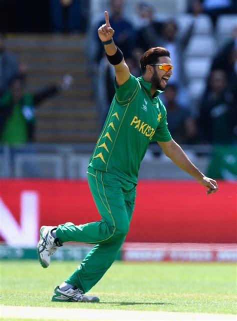 Why Has Pakistan All Rounder Imad Wasim Travelled To England