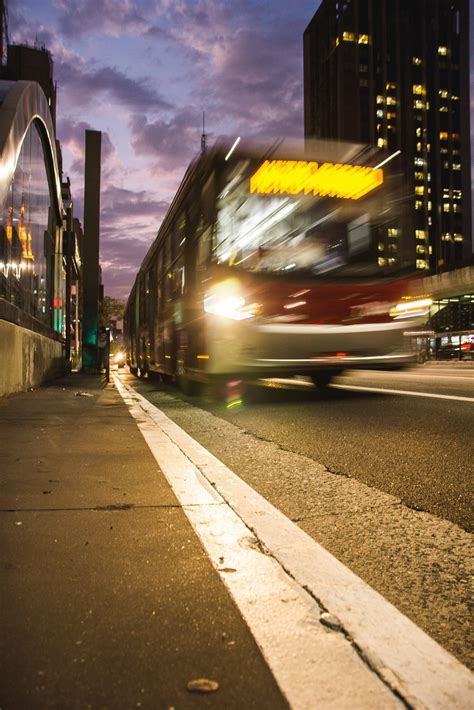 Rodízio suspenso e ônibus grátis no aniversário de SP Estadão