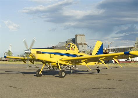 Starting Another Treatment Run A Spray Plane Prepares For Flickr