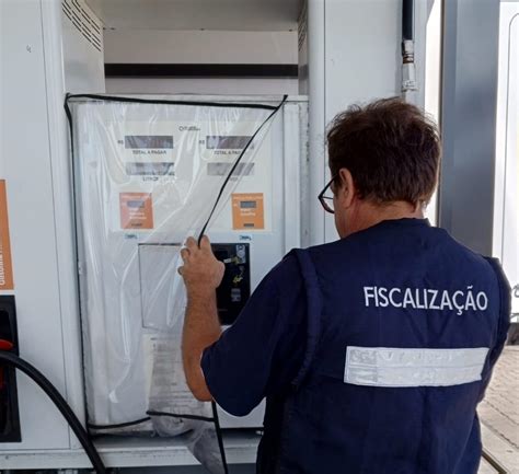 Semana do Consumidor Operação que fiscaliza bombas de combustíveis