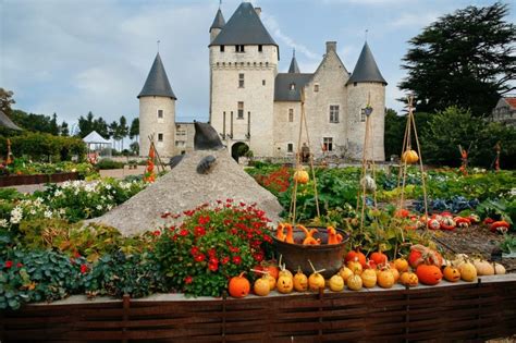 Gardens of the Loire - Gardens of the Castle Rivau