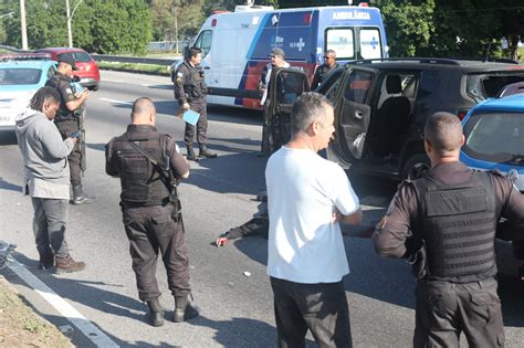 Pm De Folga Reage A Tentativa De Assalto E Mata Suspeito Na Avenida