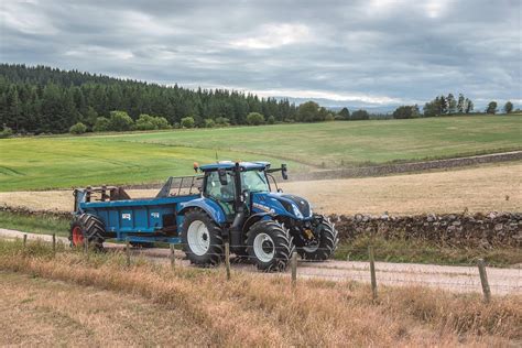 New Holland Agriculture Ampl A Su Serie T De