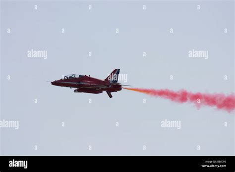 red arrows plane aeroplane display team aircraft southend airshow ...