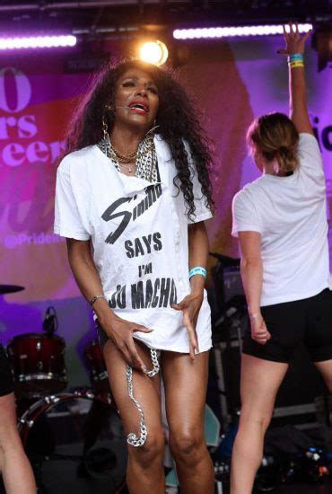Sinitta Nude Nipples While Stage Performance Scandal Planet
