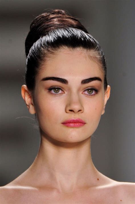 Tumblr | Runway beauty, Feminine hairstyles, Runway hair