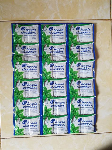 Head Shoulders Sampo Cool Menthol 9 Ml Per 1 Renceng Isi 12 Sachet