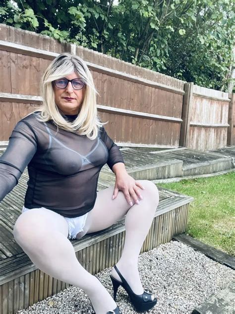 Crossdresser Kellycd2022 In Hot Pants And Seamless Pantyhose 36 Pics XHamster