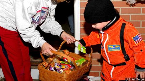 How Do I Avoid Sex Offenders While Trick Or Treating In Swfl