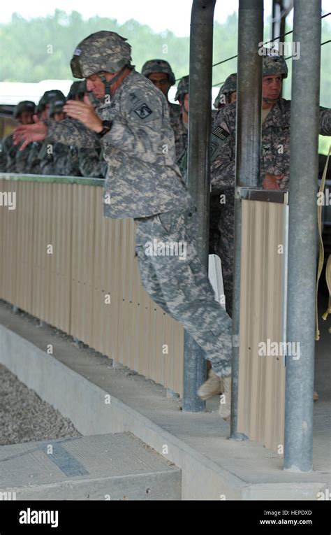 Us Army Reserve Soldiers Take Part In Airborne Operations With Active