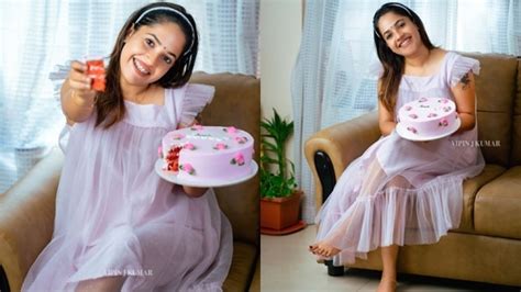 Serial Actress Amrutha Nair Celebrates K Followers On Instagram See