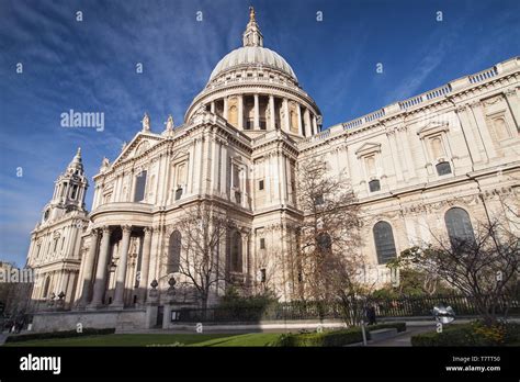 saint pauls cathedral london united kingdom stock photo alamy