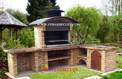 Barbecue Dangle En Briques Rustique L Opard F F F Ffbarbecues