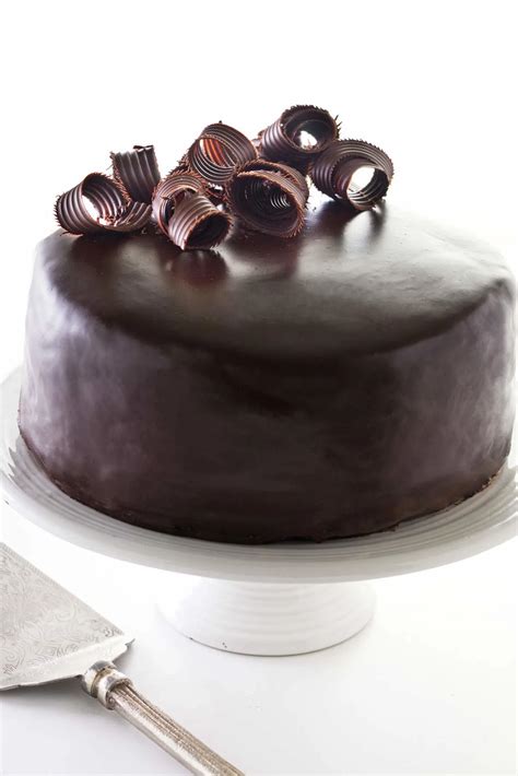 Chocolate Ganache Cake Savor The Best