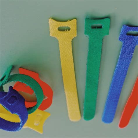 Releasable RoHS Approved Yellow Tag Nylon Wire Fastener Ties Reusable