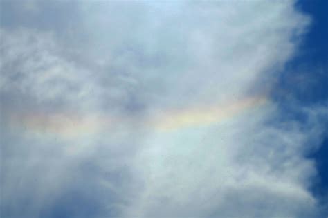 環水平アークか、彩雲か⁇ケミカルリサーチャーさん αcafe αの写真投稿サイト ｜ ソニー