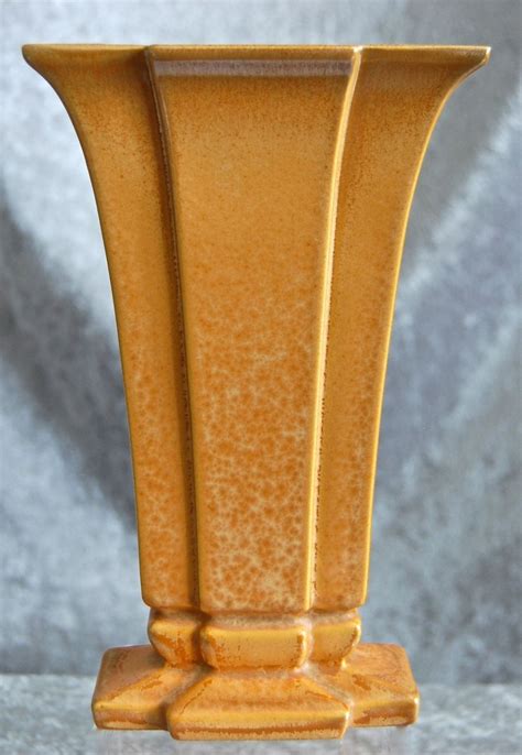 Cowan Pottery Art Deco Pillow Vase 1929 Art Deco Accessories