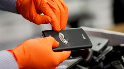 Stitt seeks solutions to inmates' contraband phones