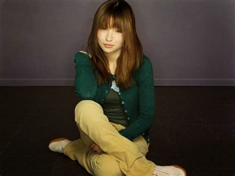 Emily Browning Pictures Emily Browning Beautiful Pictures Emily Browning Hot Latest Pictures