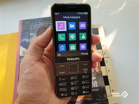 В чем главное преимущество кнопочных телефонов перед смартфонами ...