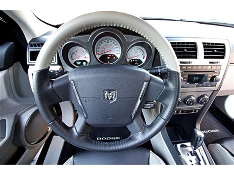 2013 Dodge Avenger: 31 Interior Photos | U.S. News