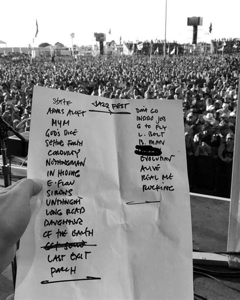 Setlist Pearl Jam 2024 Nara Tamera