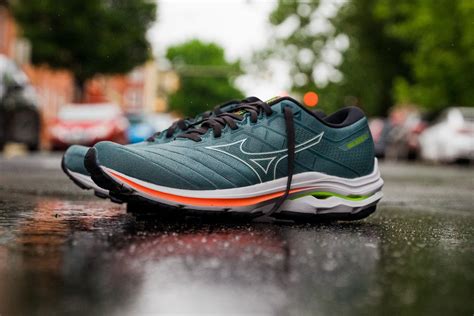 Mizuno Wave Inspire 18 Review: Best as a Supporting Actor - Believe in ...